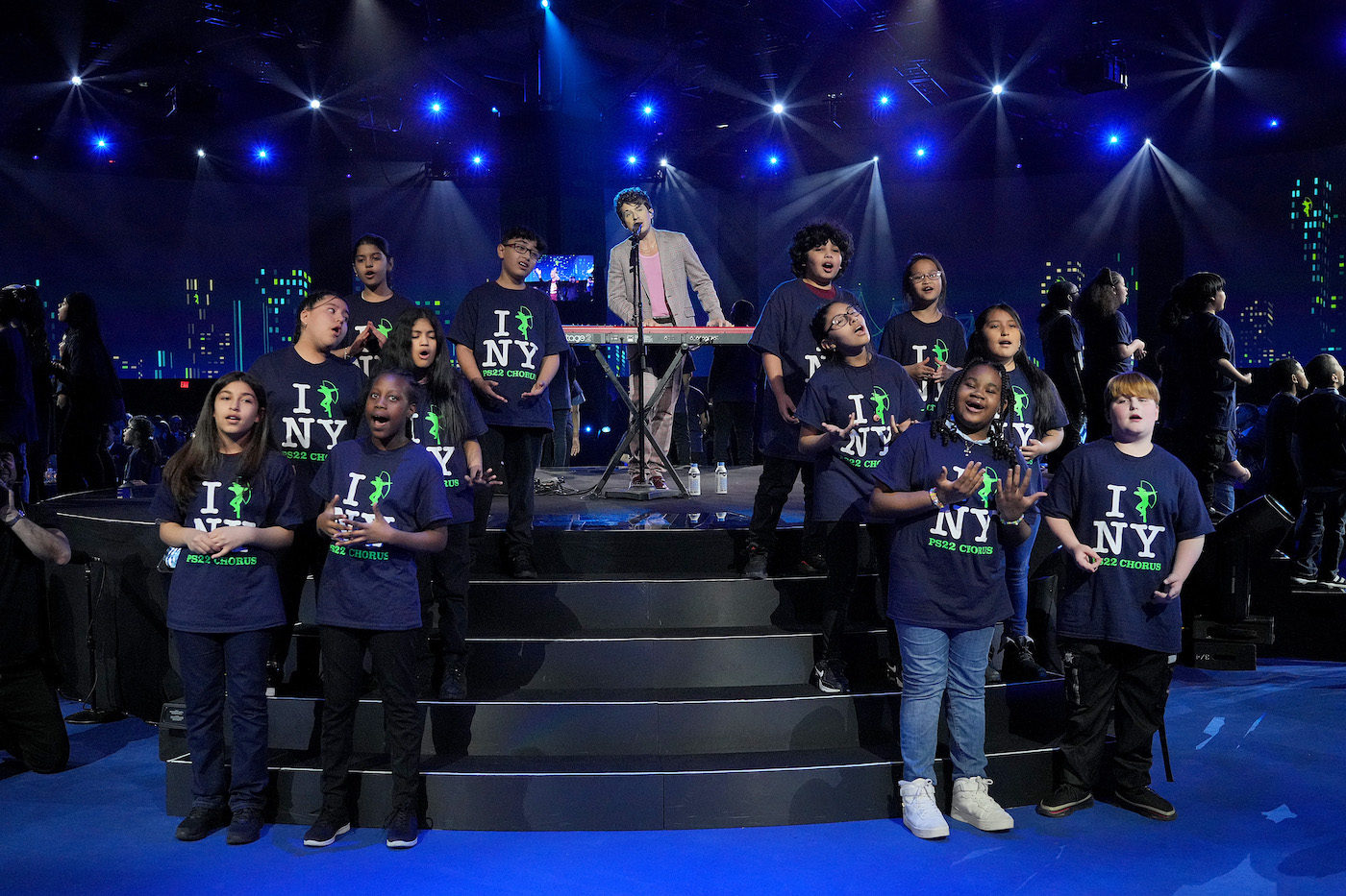 NEW YORK, NEW YORK - MAY 09: Charlie Puth performs onstage during the Robin Hood Benefit 2022 at Jacob Javits Center on May 09, 2022 in New York City. (Photo by Kevin Mazur/Getty Images for Robin Hood)